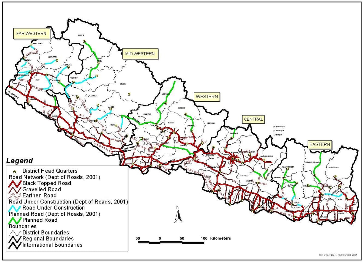Carte de la route du népal avec les districts